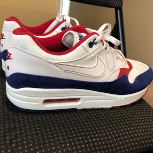 NIKE AIR MAX MEN'S US SIZE 10 RED WHITE BLUE